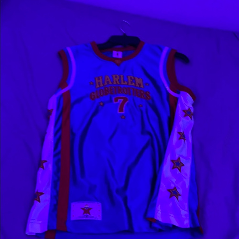Signed #7 Too Tall Globetrotters Jersey